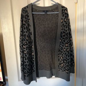 Old Navy - S - Leopard Print Sweater